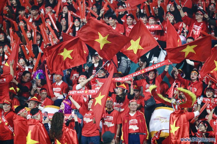 8h sáng 30-12 bán vé xem tuyển Việt Nam đá chung kết ASEAN Cup 2024 trên sân Việt Trì - Ảnh 1.